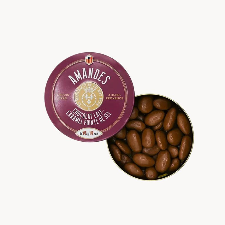 Boite d'amandes enrobées de chocolat au lait et caramel