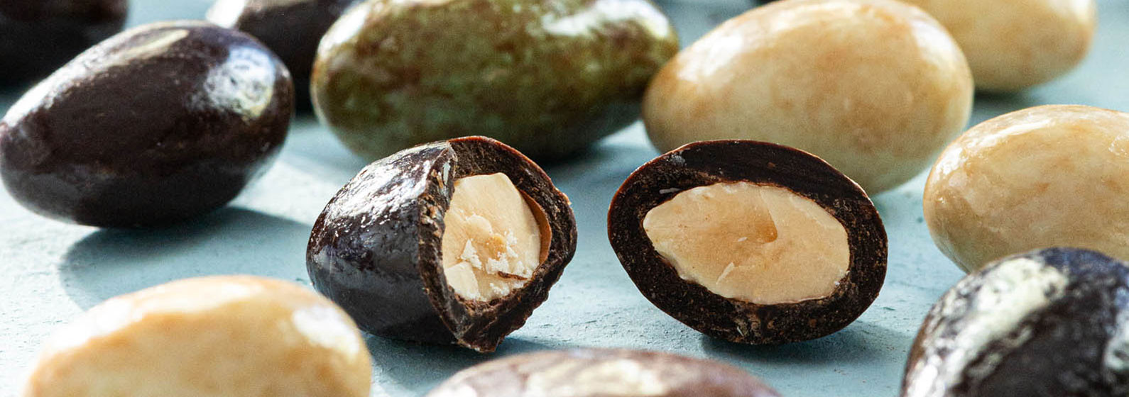 Amandes enrobées de chocolat | Le Roy René