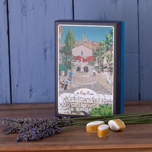Découvrez notre nouvelle boîte Saint-Paul-de-Vence 🎨

À retrouver en exclusivité dans notre boutique située dans le village, au 68 rue Grande 📍

Composez-la de calissons et de petits nougats disponibes en vrac, selon vos préférences 🥰

#saintpauldevence #calissons #confiserie #exclusivité #nouveau #collector #calisson #aixenprovence #alpesmaritimes #tourisme #provence #été #weekend #artisanat #EPV #